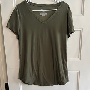 No Boundaries Olive Short Sleeve V-Neck Top